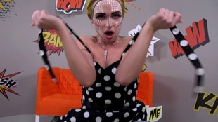 6. Download full pics of Komische Schönheit from creativeporn.com