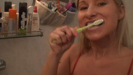 3. Download full pics of Exclusive blonde loves anal from czechamateurs.com