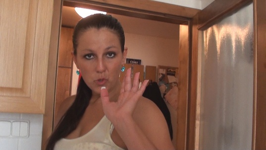 1. Download full pics of Kinky MILF from czechamateurs.com