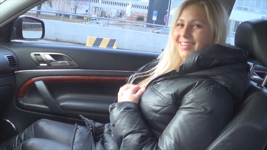 1. Download full pics of Pregnant model from czechamateurs.com