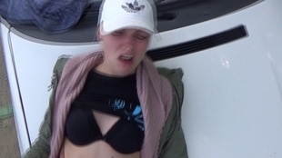 8. Download full pics of Fellation sur l'autoroute from czechamateurs.com