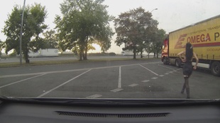 12. Download full pics of Děvka s obrovskou kundičkou from czechbitch.com