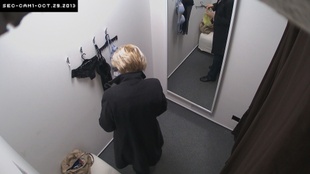 1. Download full pics of Staré MILF kozy venku jako děvka from czechcabins.com