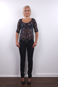 2. Download full pics of Linda (27) from czechcasting.com