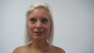 2. Download full pics of Nikol (24) from czechcasting.com