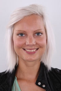 1. Download full pics of Nikol (24) from czechcasting.com