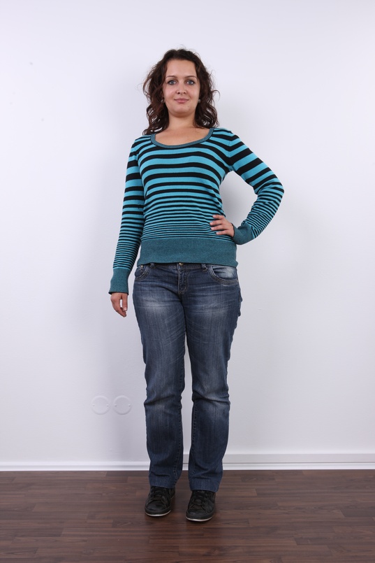 2. Download full pics of Sona (22) from czechcasting.com