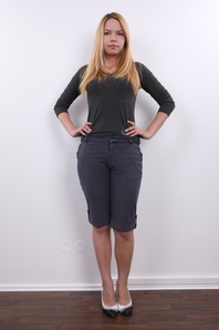 2. Download full pics of Arina (20) from czechcasting.com