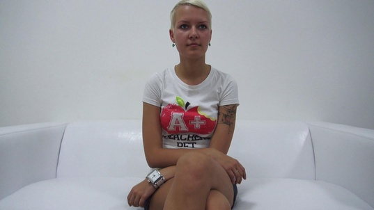 1. Download full pics of Lucie (20) from czechcasting.com