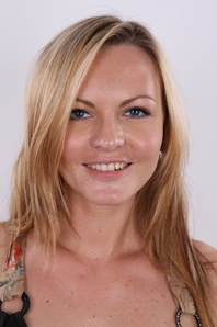 1. Download full pics of Lenka (30) from czechcasting.com