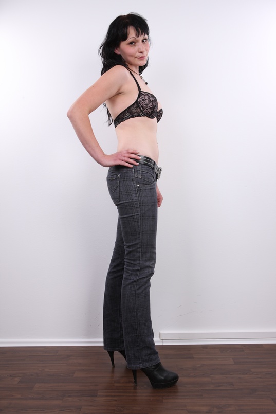 14. Download full pics of Hana (22) from czechcasting.com