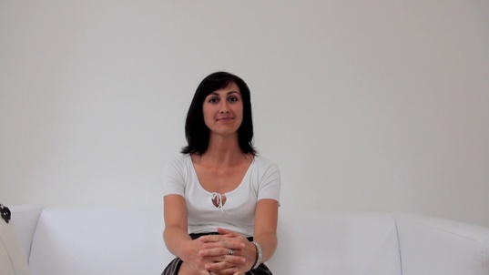 1. Download full pics of Lenka (32) from czechcasting.com