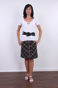 2. Download full pics of Lenka (32) from czechcasting.com