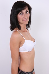 9. Download full pics of Lenka (32) from czechcasting.com