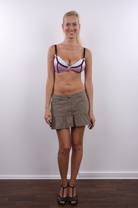 3. Download full pics of Marcela (29) from czechcasting.com