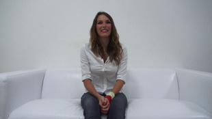 1. Download full pics of Dominika (19) from czechcasting.com