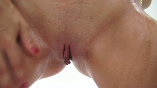 10. Download full pics of Dominika (19) from czechcasting.com