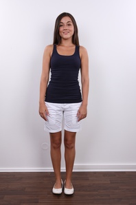 2. Download full pics of Iva (20) from czechcasting.com