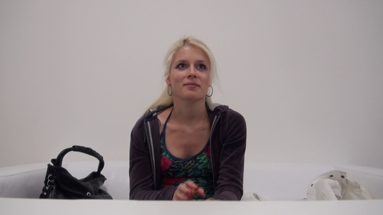 1. Download full pics of Sandra (18) from czechcasting.com