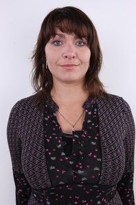 3. Download full pics of Lenka (31) from czechcasting.com