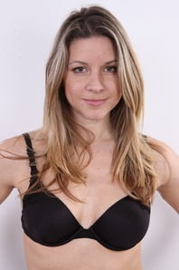 4. Download full pics of Monika (29) from czechcasting.com