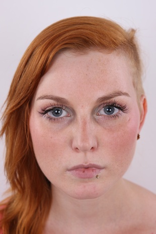 1. Download full pics of model Veronika (25) from czechcasting.com