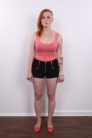 2. Download full pics of model Veronika (25) from czechcasting.com