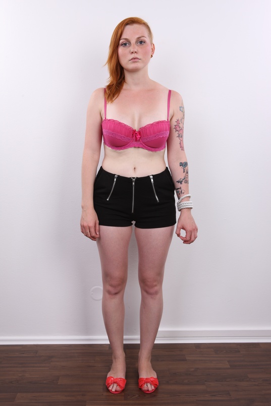 3. Download full pics of Veronika (25) from czechcasting.com