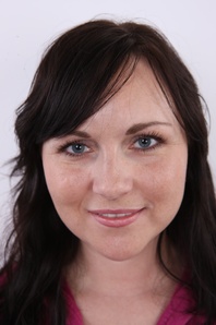 1. Download full pics of Martina (28) from czechcasting.com