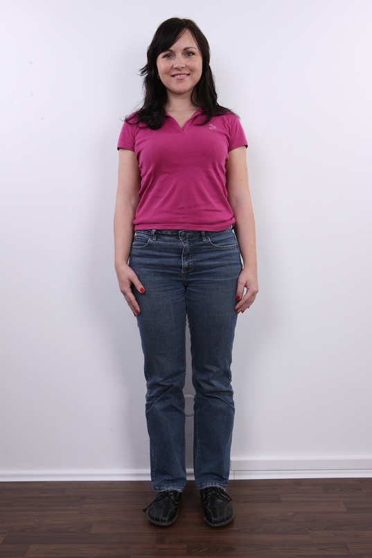 2. Download full pics of Martina (28) from czechcasting.com