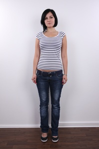 3. Download full pics of Stepanka (26) from czechcasting.com