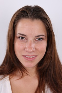 1. Download full pics of Tereza (23) from czechcasting.com