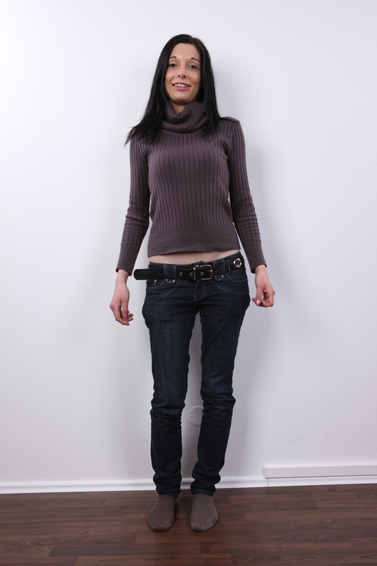 2. Download full pics of Michaela (24) from czechcasting.com