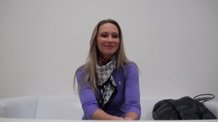 1. Download full pics of Veronika (29) from czechcasting.com