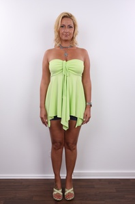 2. Download full pics of Daria (30) from czechcasting.com