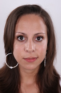 1. Download full pics of Jana (26) from czechcasting.com