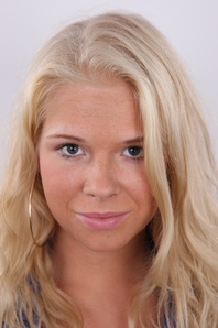 1. Download full pics of Diana (20) from czechcasting.com