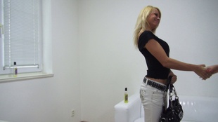 12. Download full pics of Andrea (26) from czechcasting.com