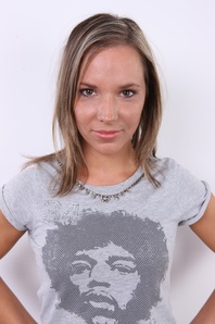 3. Download full pics of Eva (27) from czechcasting.com