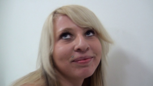 8. Download full pics of Denisa (24) from czechcasting.com