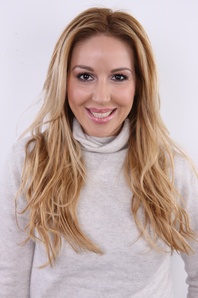 3. Download full pics of Andrea (30) from czechcasting.com