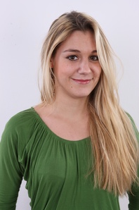 3. Download full pics of Tereza (22) from czechcasting.com