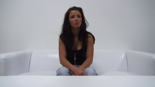 1. Download full pics of Tereza (23) from czechcasting.com