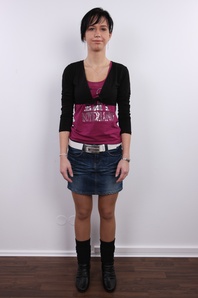 1. Download full pics of Dana (22) from czechcasting.com