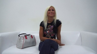 1. Download full pics of Lucie (23) from czechcasting.com