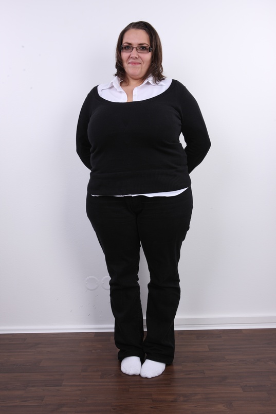 2. Download full pics of Michaela (25) from czechcasting.com