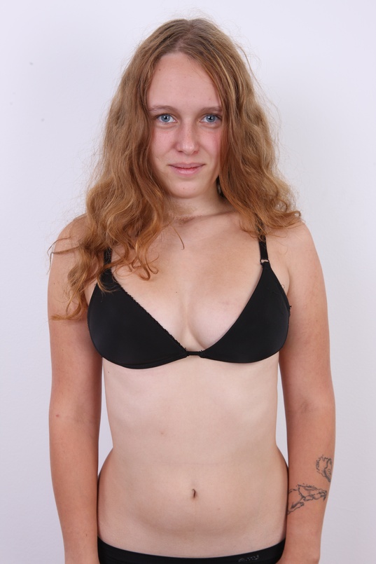 5. Download full pics of Tereza (21) from czechcasting.com