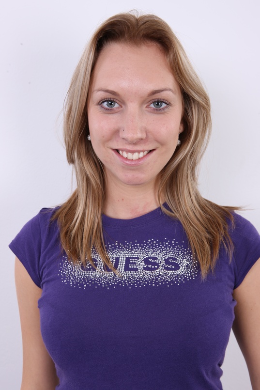 3. Download full pics of Lucie (22) from czechcasting.com