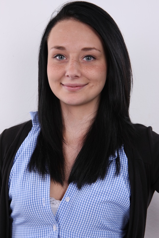 3. Download full pics of Lucie (18) from czechcasting.com