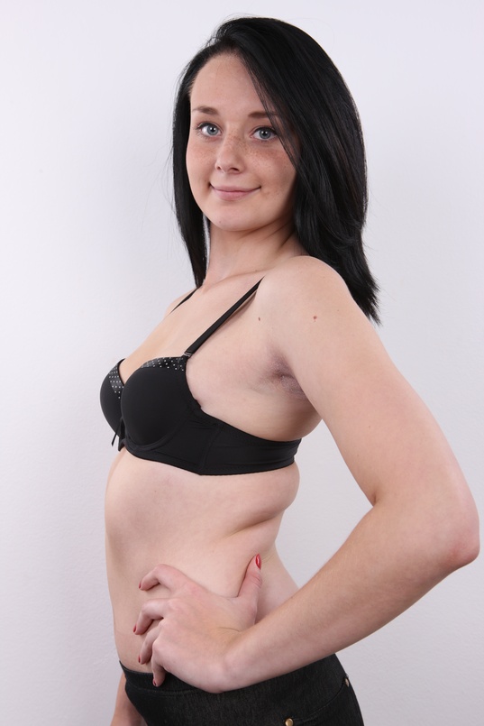 14. Download full pics of Lucie (18) from czechcasting.com